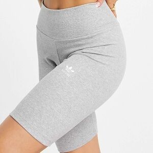 Adidas Originals essential legging shorts in gray